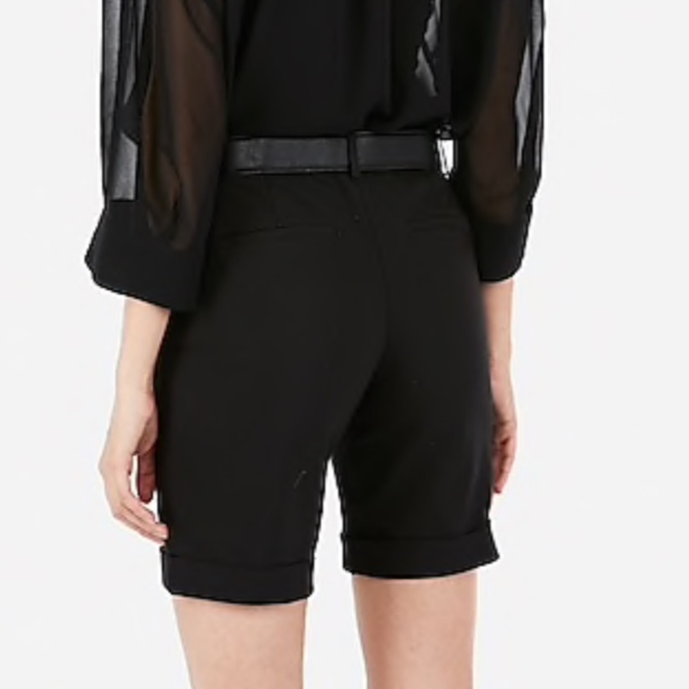 ✨⭐️Express Mid Rise Black Shorts ⭐️✨ - Picture 2 of 3